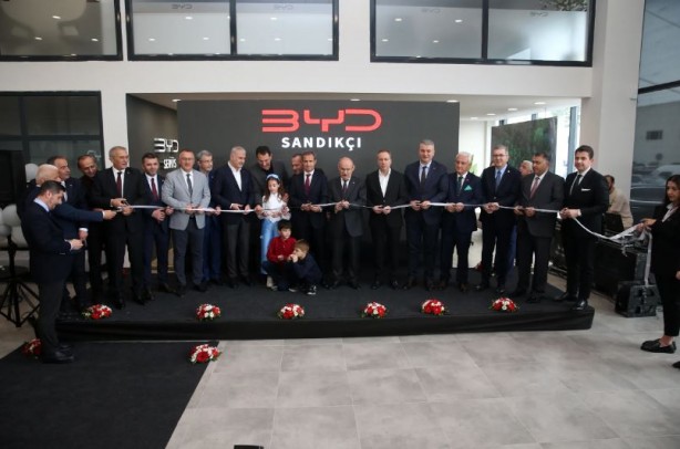 Foto - Çin’li otomotiv devi BYD, Türkiye'de yeni bayi açtı
