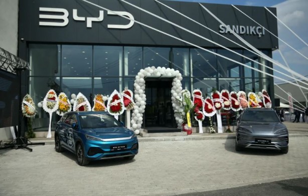 Çin’li otomotiv devi BYD, Türkiye'de yeni bayi açtı