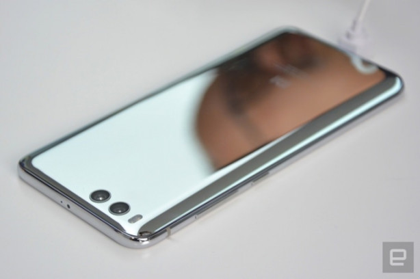 Foto - Çinli üretici Apple ve Samsung'u sallayacak!