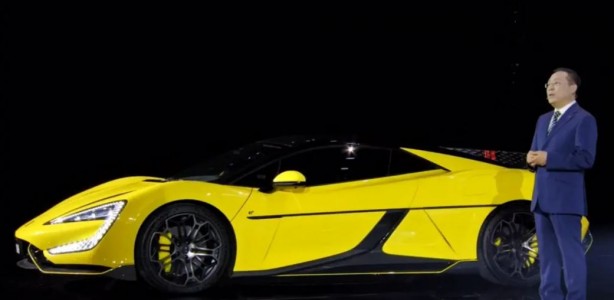 Foto - Çinliler ABD ve Avrupa'yı silmeye kararlı! Dans eden otomobili tanıttılar