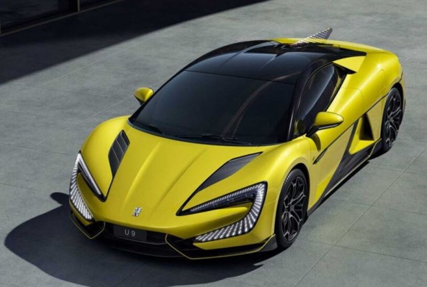 Foto - Çinliler ABD ve Avrupa'yı silmeye kararlı! Dans eden otomobili tanıttılar