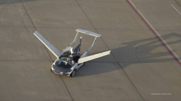 Foto - Çinliler uçan arabayı satın aldı!