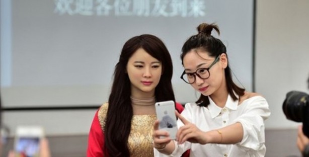 Foto - Çinlilerin hissedebilen robotu Jia Jia 