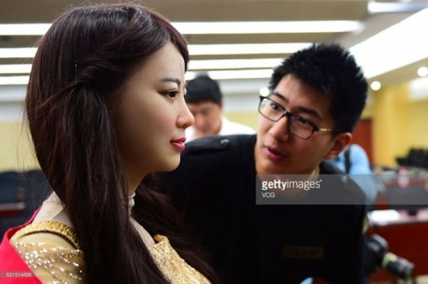 Foto - Çinlilerin hissedebilen robotu Jia Jia 