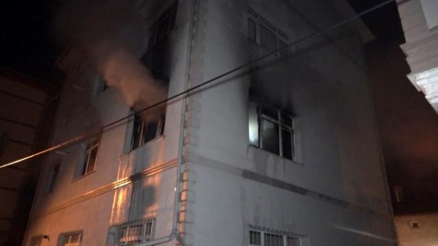 Foto - Cinnet getiren adam dehşet saçtı