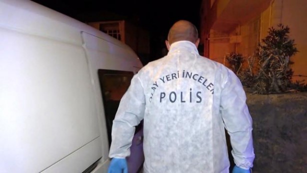 Foto - Cinnet getiren adam dehşet saçtı