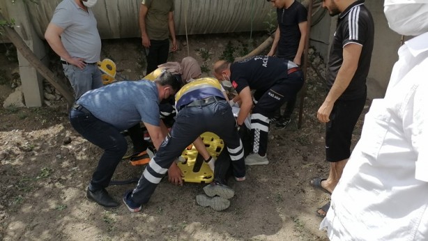 Cip ile hafif ticari araç çarpıştı: Yaralılar var