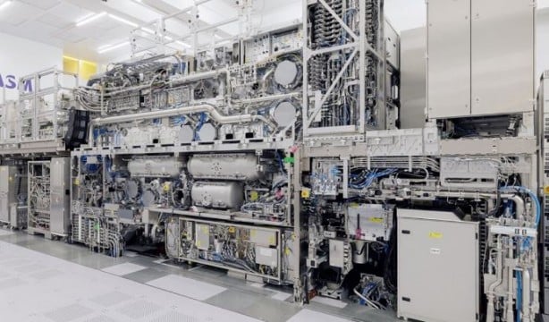 Foto - Çip makinesi üreten ASML, High-NA EUV makinelerini pahalı bulunlara cevap verdi