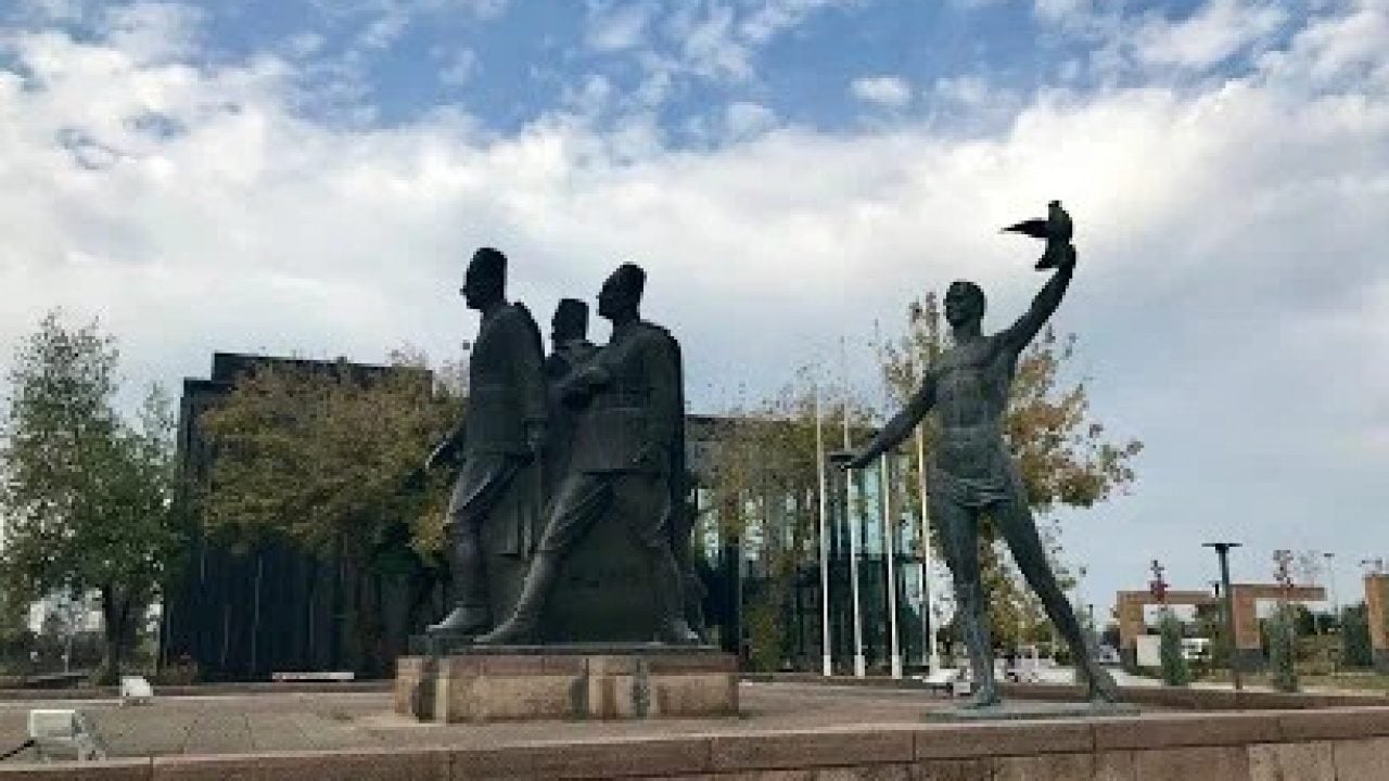 Foto - Çıplak heykel söküldü, Cumhuriyet dertlendi