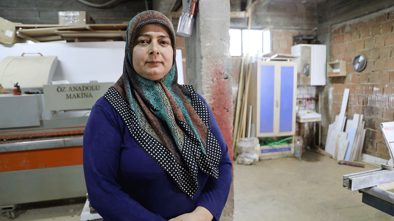 Foto - Çırak bulamayan eşine yardıma gitti, usta oldu