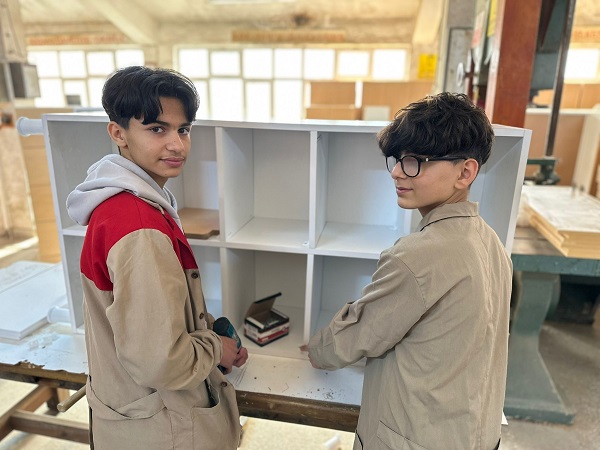 Foto - Ciroyu duyan inanmıyor! Meslek lisesi değil sanki banka şubesi