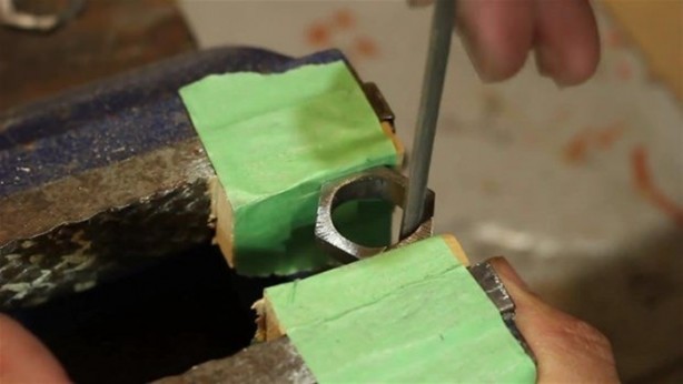 Foto - Civata somunundan öyle bir şey yaptı ki!