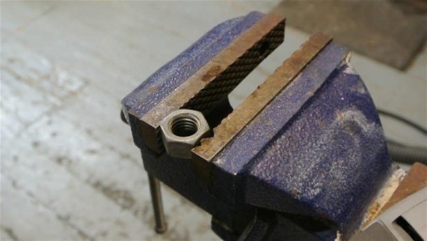 Foto - Civata somunundan öyle bir şey yaptı ki!