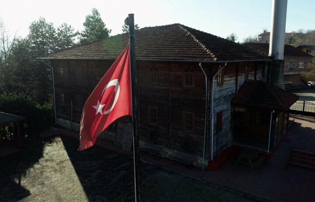 Foto - Çivi kullanılmadan yapılan 200 yıllık muhteşem ahşap cami