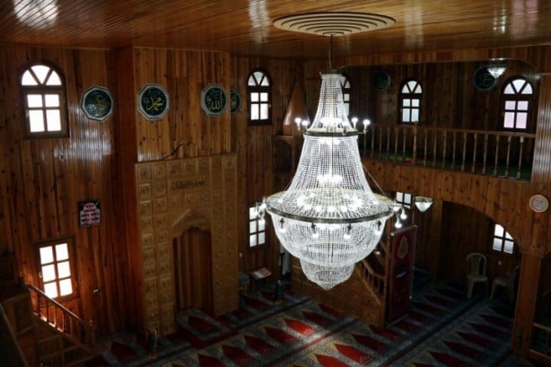 Foto - Çivi kullanılmadan yapılan 200 yıllık muhteşem ahşap cami