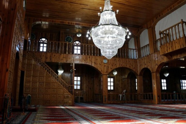 Çivi kullanılmadan yapılan 200 yıllık muhteşem ahşap cami
