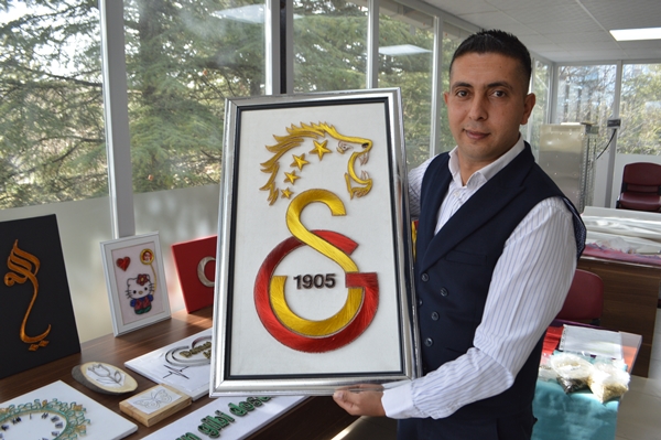 Foto - Çivi ve tellerle ahşabı sanata dönüştürüyor