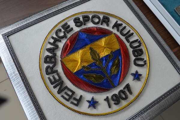 Foto - Çivi ve tellerle ahşabı sanata dönüştürüyor