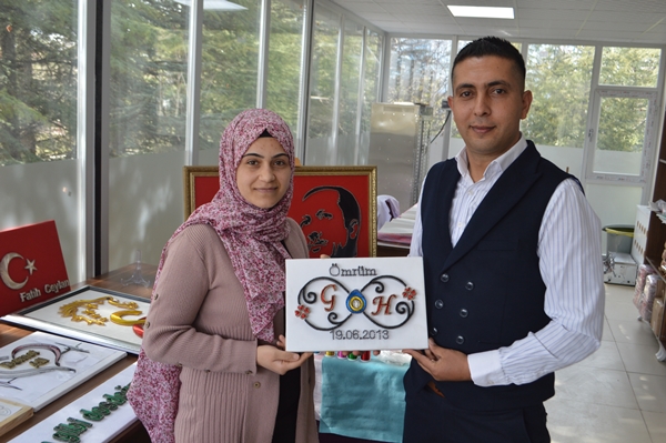 Foto - Çivi ve tellerle ahşabı sanata dönüştürüyor