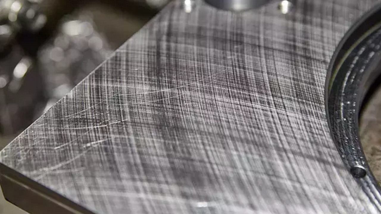 Foto - Çizik çizik çelikler tarih oluyor! Çözüm: Sil, parlat, kaybolsun! Her evde olan malzeme diş macunu