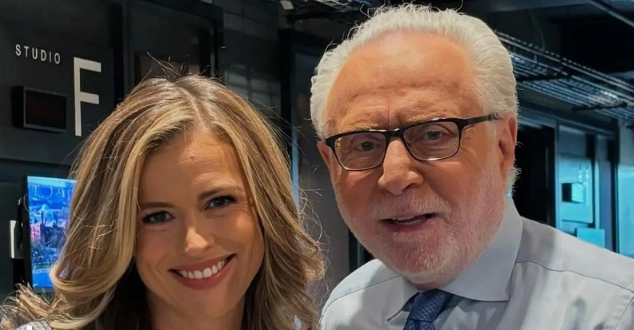 Foto - CNN'de istifa depremi ‘Trump’ın k..ı öpüyor’