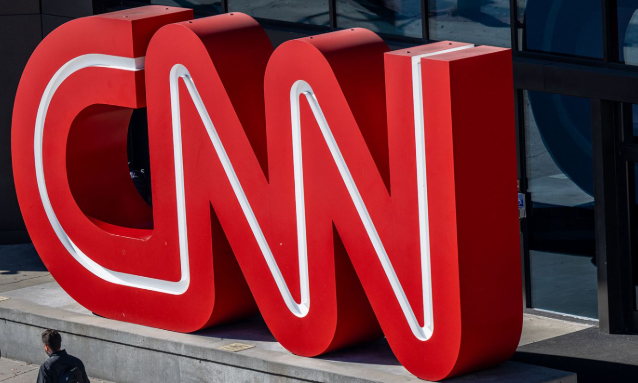 CNN'de istifa depremi ‘Trump’ın k..ı öpüyor’