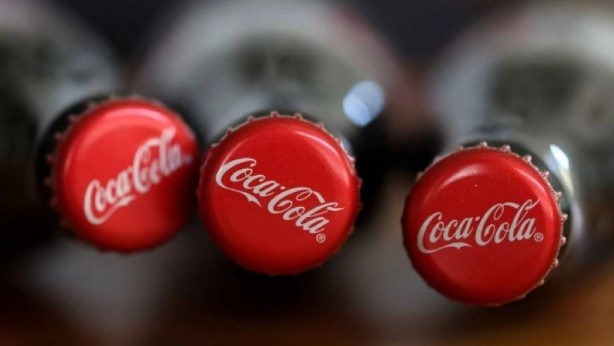 Foto - Coca Cola'ya çok büyük şok! Raflardan kaldırılmasına karar verildi