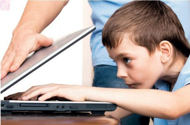 Foto - Çocuğunuz internet bağımlısı mı?