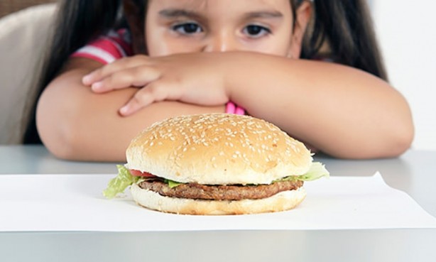 Foto - Çocuğunuz obez olabilir!