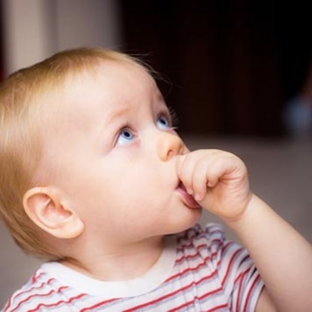 Foto - Çocuğunuz parmağını emiyorsa...