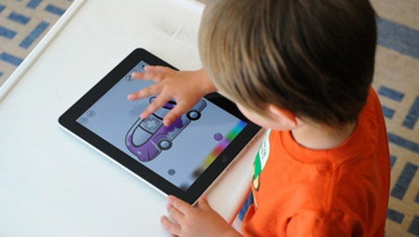 Foto - Çocuğunuzun eline tablet verirken bir kez daha düşünün! Çünkü...