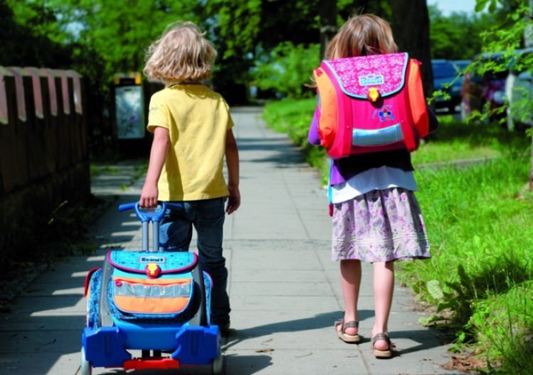  Çocuklar okula tek başına gitmeli mi?