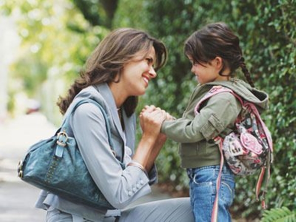 Foto - Çocuklar okula tek başına gitmeli mi?