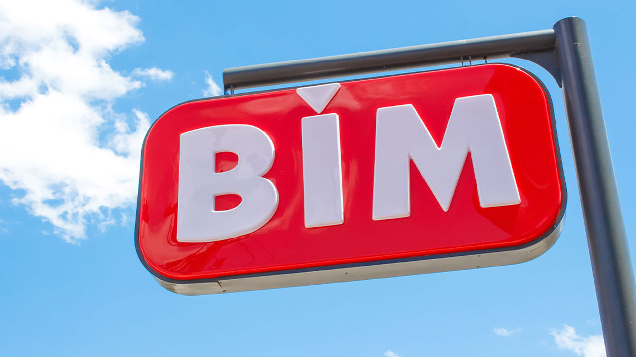 Çocuklar renkli dünyada, veliler uygun fiyat peşinde! BİM'den kaçırılmayacak kırtasiye ürünleri