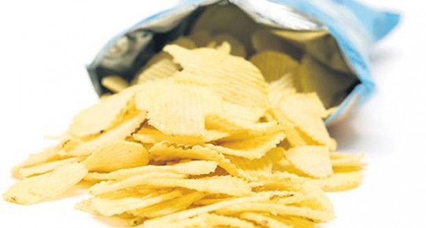 Çocuklara sakın cips yedirmeyin 