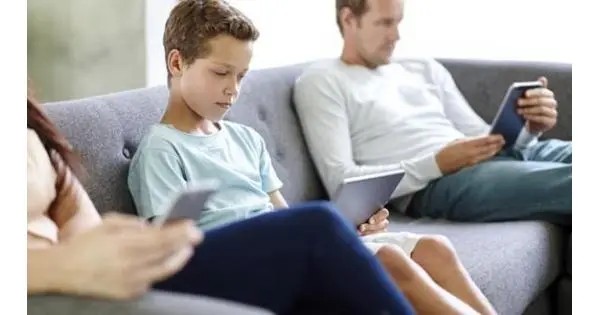 Foto - Çocukları ele geçiren zeka geriletici salgın: Telefon bağımlılığı!