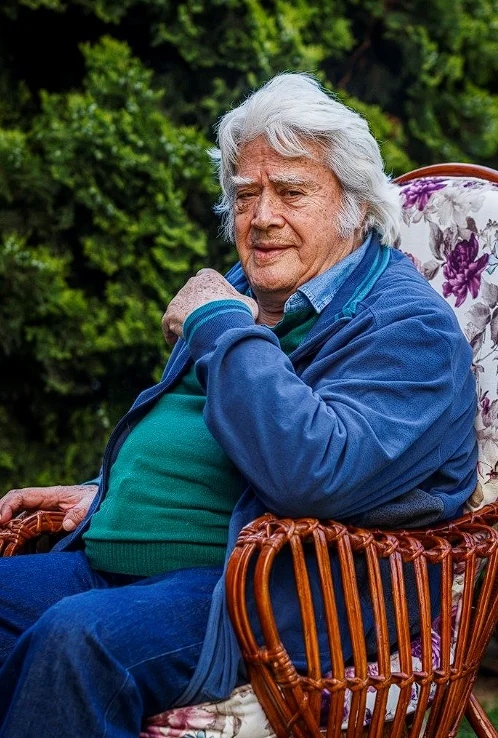 Foto - Çocukları vefatından sonra bakın ne yapıyor! Cüneyt Arkın bunlari görse kahrolordu