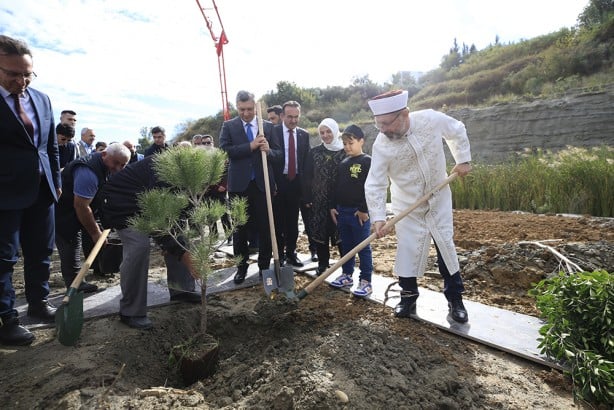 Foto - "Çocuklarımızı peygamber ahlakı ile yetiştirmeliyiz"