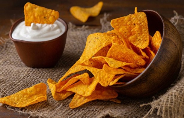 Foto - Çocuklarınıza dikkat edin! Acı cips yemenin korkunç sonu