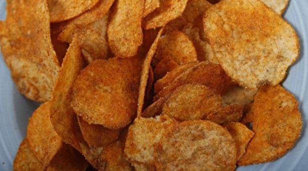 Foto - Çocuklarınıza dikkat edin! Acı cips yemenin korkunç sonu