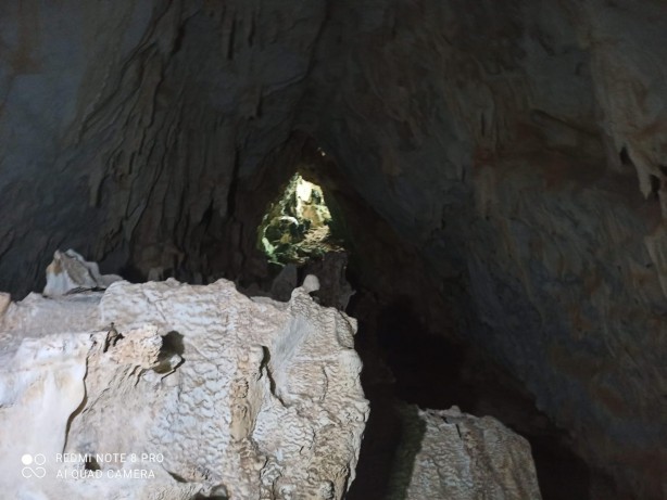 Foto - Çocukluğunda hikayesini dinlediği mağaraya çıkıp Türk bayrağı astı!
