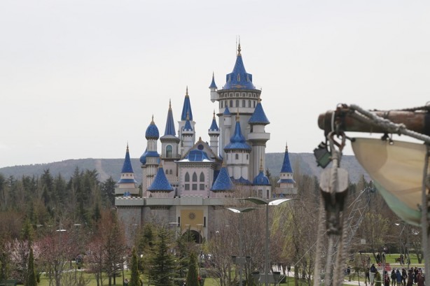 Foto - Çocukluğunuza yeniden döneceksiniz: Bilim Sanat ve Kültür Parkı - Masal Şatosu