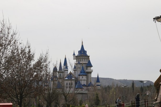 Foto - Çocukluğunuza yeniden döneceksiniz: Bilim Sanat ve Kültür Parkı - Masal Şatosu