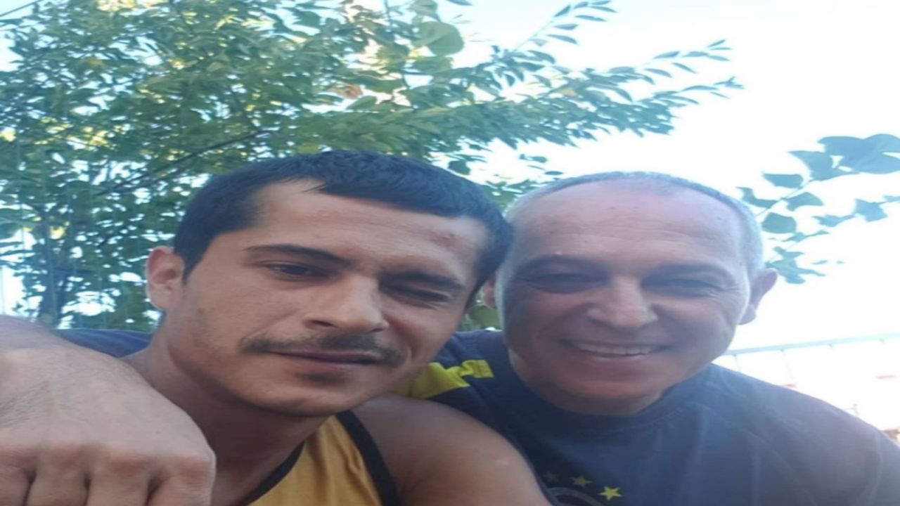 Foto - Çoğu hayranı bilmiyor! Ünlü oyuncu İsmail Hacıoğlu'nun babası, meğer kendisinden daha ünlüymüş! Fenerbahçe'nin yıldızıymış