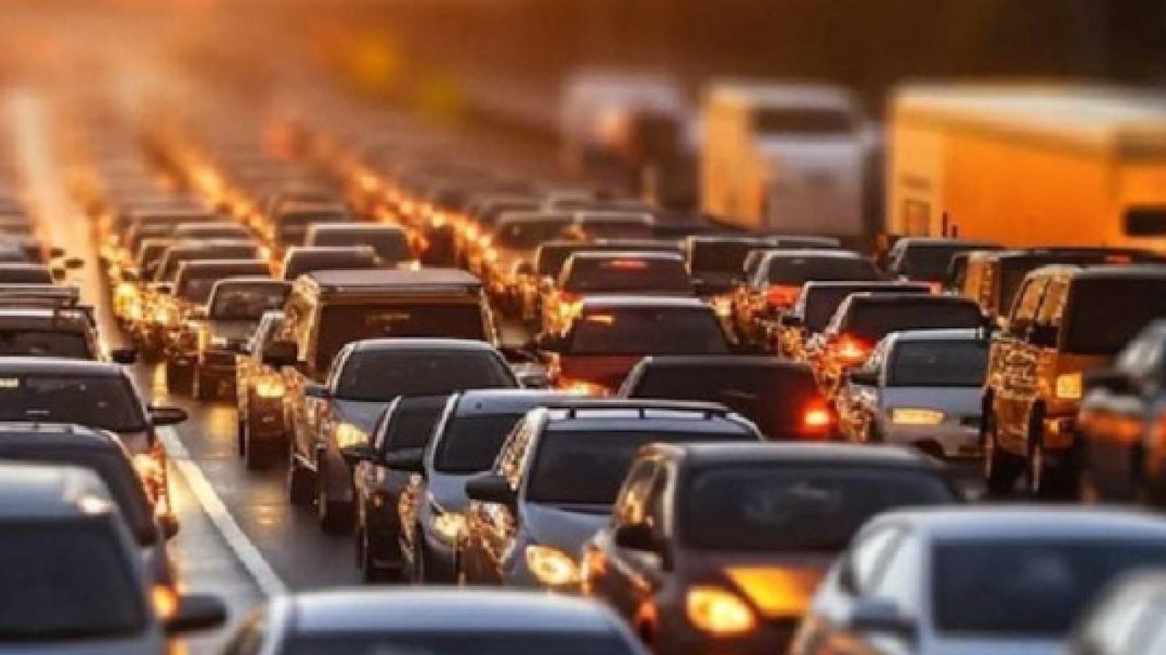 Foto - Çoğu sürücünün varlığından haberi yok: İşte iki oklu levhanın anlamı!