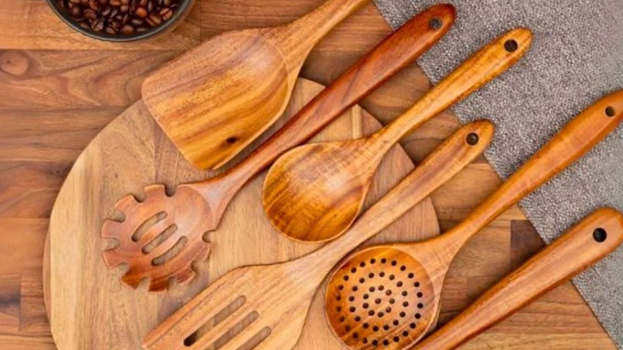 Foto - Çoğumuzun evinde var! Yemek pişirirken tahta kaşık kullanmak zararlı mı?