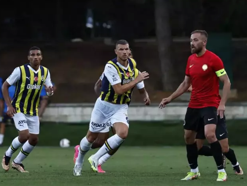 Çok acayip şeyler olacak: İsyan etti… Müthiş gelişmeyi duyurdu: Takımda istemiyor…