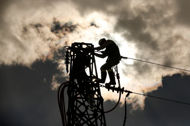 Foto - Çok büyük elektrik kesintisi yaşanacak! Bu ilçelere aman dikkat... Telefonları şarj edin, mumları hazırlayın