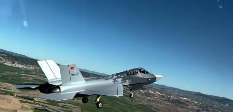 Foto - Çok büyük sürpriz! 'Milli Muharip Uçak Kaan'a ortak olma fikrimiz var' diyerek duyurdular