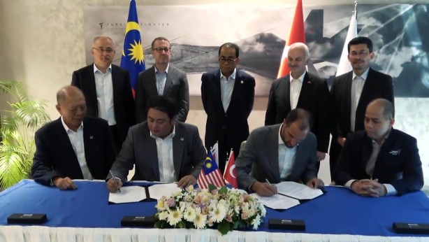 Foto - Çok büyük sürpriz! 'Milli Muharip Uçak Kaan'a ortak olma fikrimiz var' diyerek duyurdular